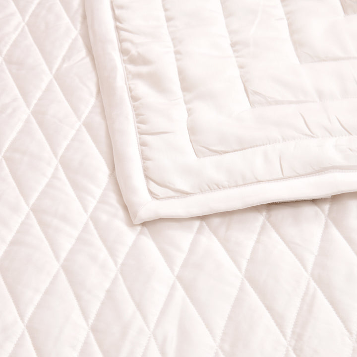 GEOMETRIC DESIGNS | Bamboo Quilted Bedcovers - King Size (96x106 inches)