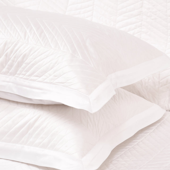 HERRINGBONE DESIGN | Bamboo Quilted Bedcovers - King Size (96x106 inches)