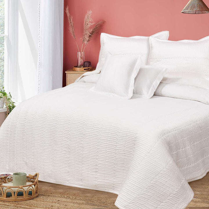 MODERN DESIGN | Bamboo Quilted Bedcovers - King Size (96x106 inches)