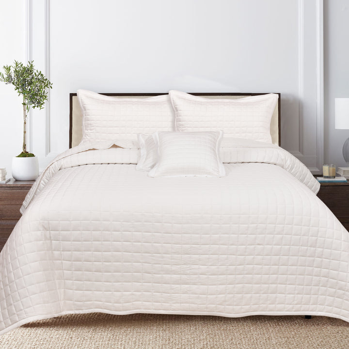 CHECKS DESIGNS | Bamboo Quilted Bedcovers - King Size (96x106 inches)