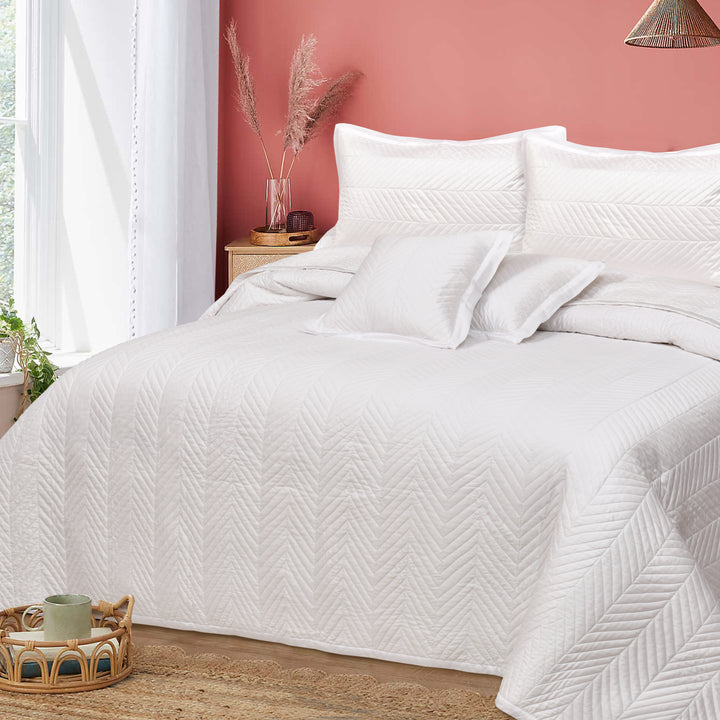 HERRINGBONE DESIGN | Bamboo Quilted Bedcovers - King Size (96x106 inches)